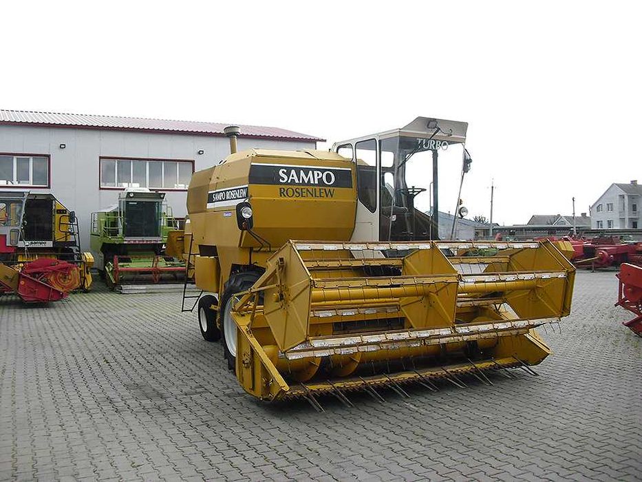 Зерноуборочный комбайн Sampo ROSENLEW 690