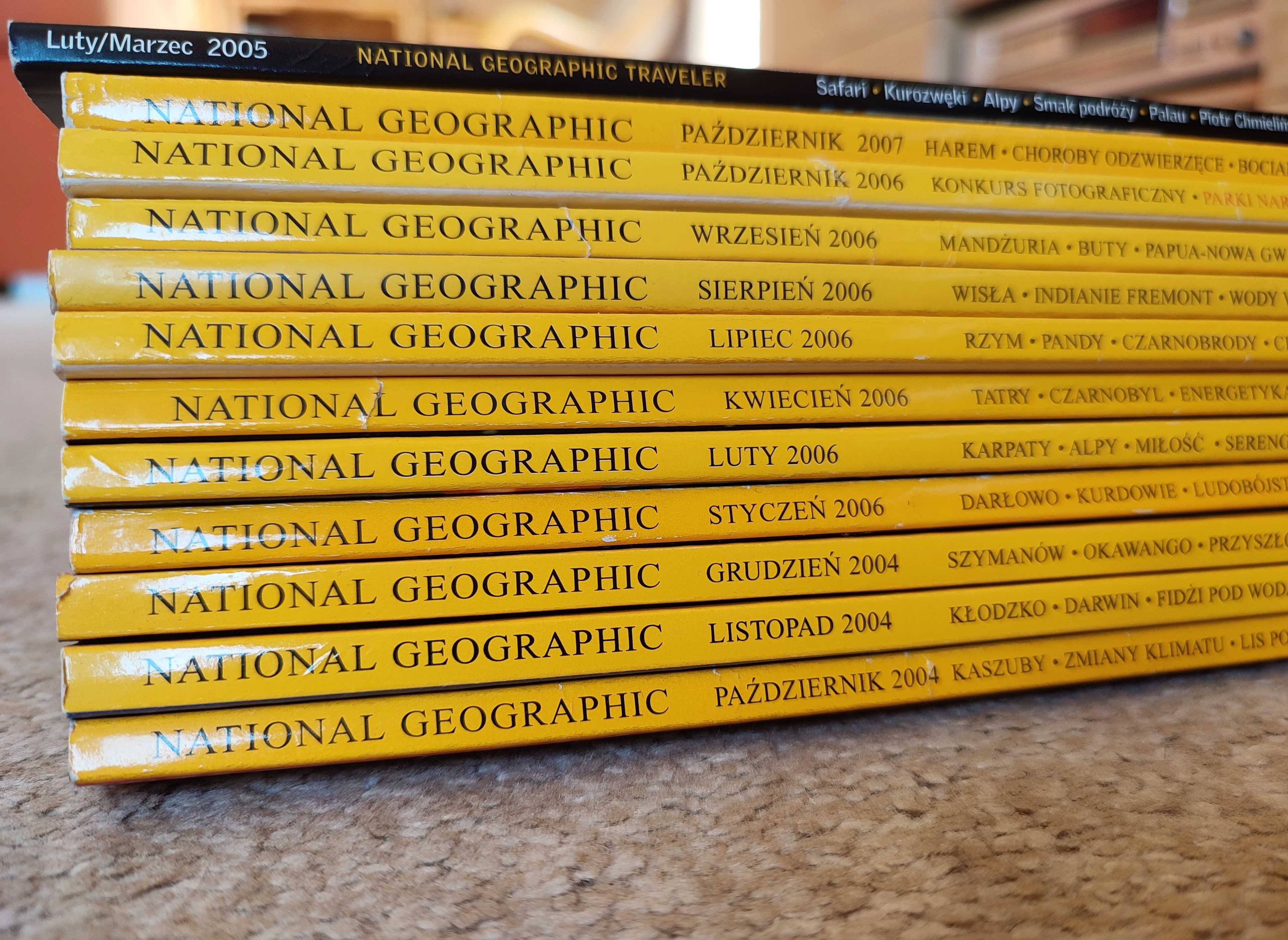 National Geographic 24 egzemplarze, cały rocznik 2005 plus inne luźne