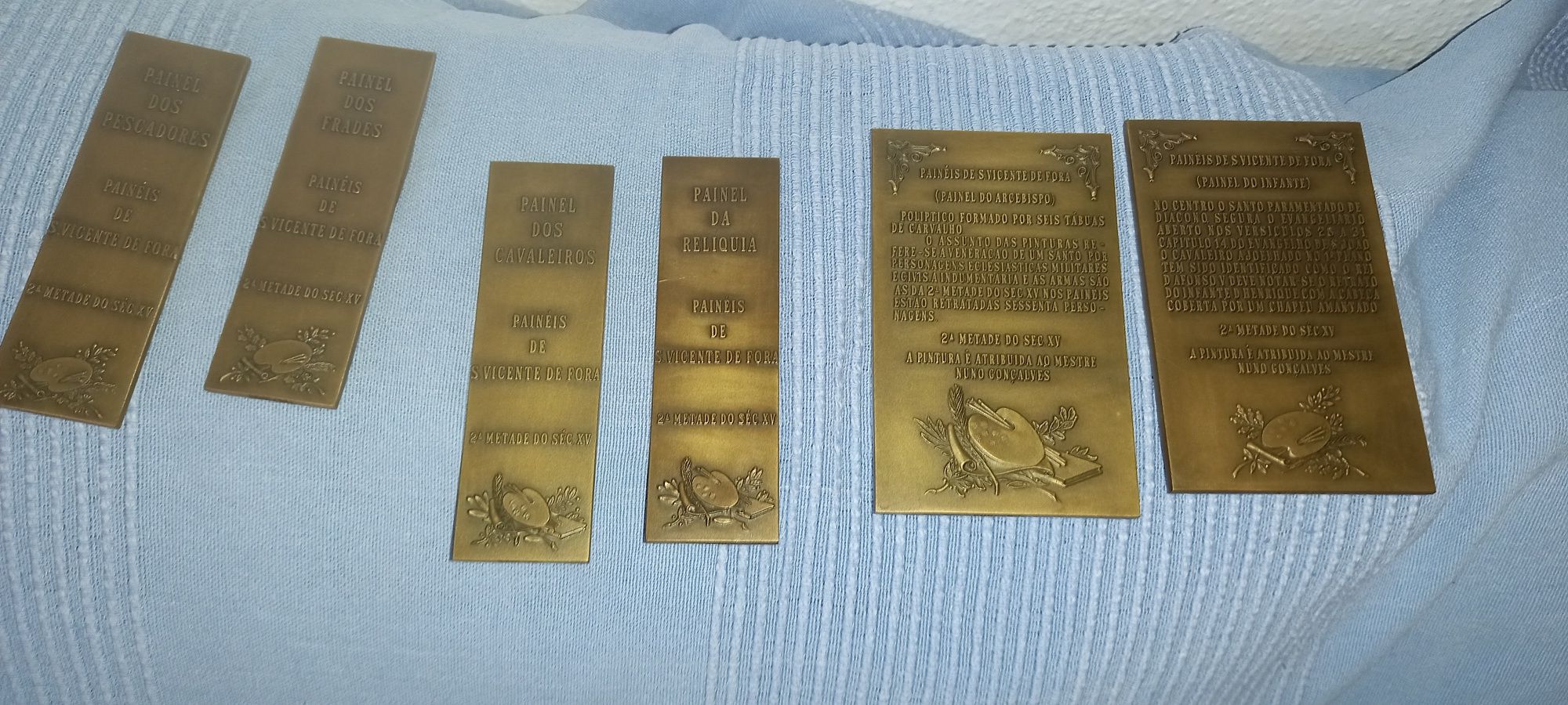 Caixa com 6 medalhas-Painéis de S.Vicente