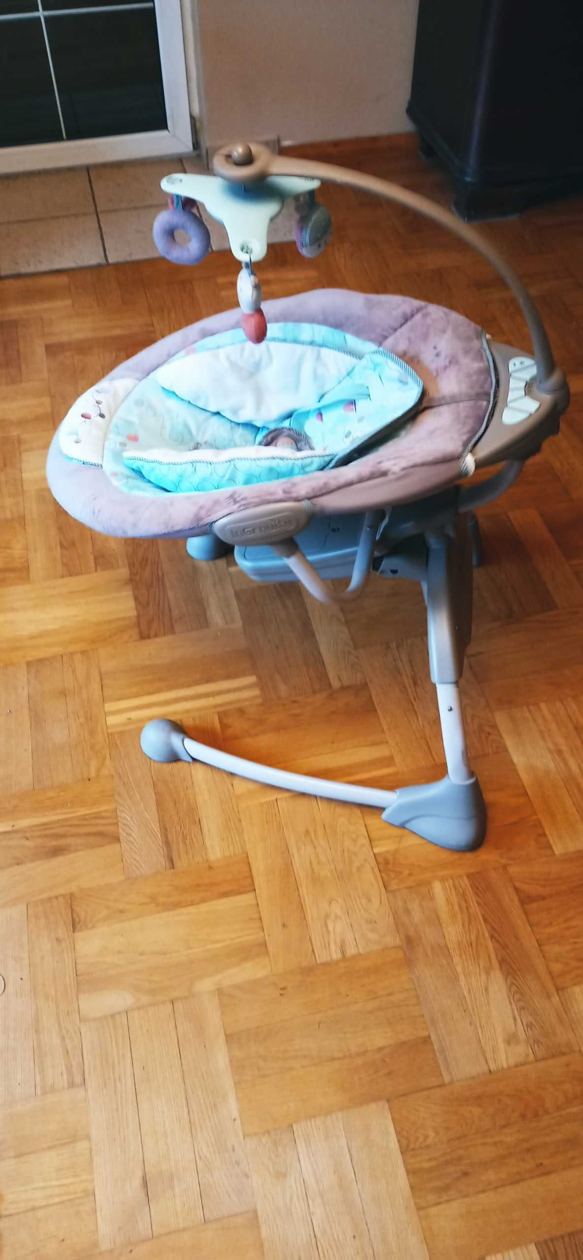huśtawka hybrydowa ingenuity do zasypiania dla dziecka