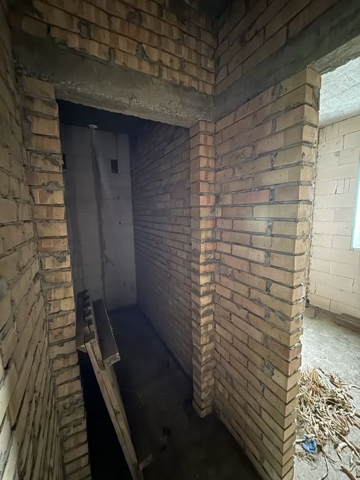 Продам двоповерховий будинок площею 230 м² і ділянкою 10 сотих