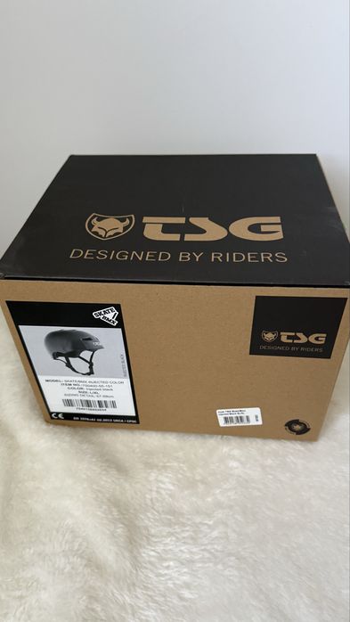 Kask TSG czarny skate