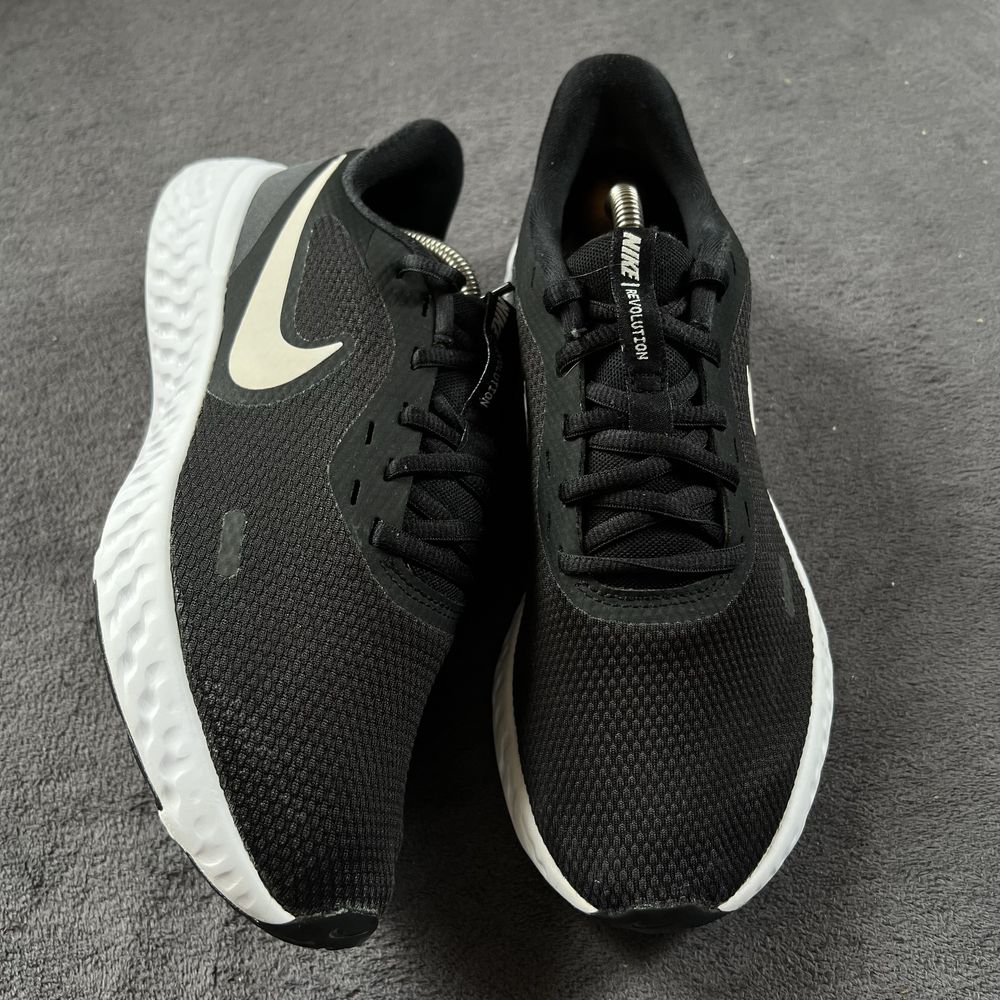 Чоловічі кросівки Nike revolution. P. 39. Ідеал!!!