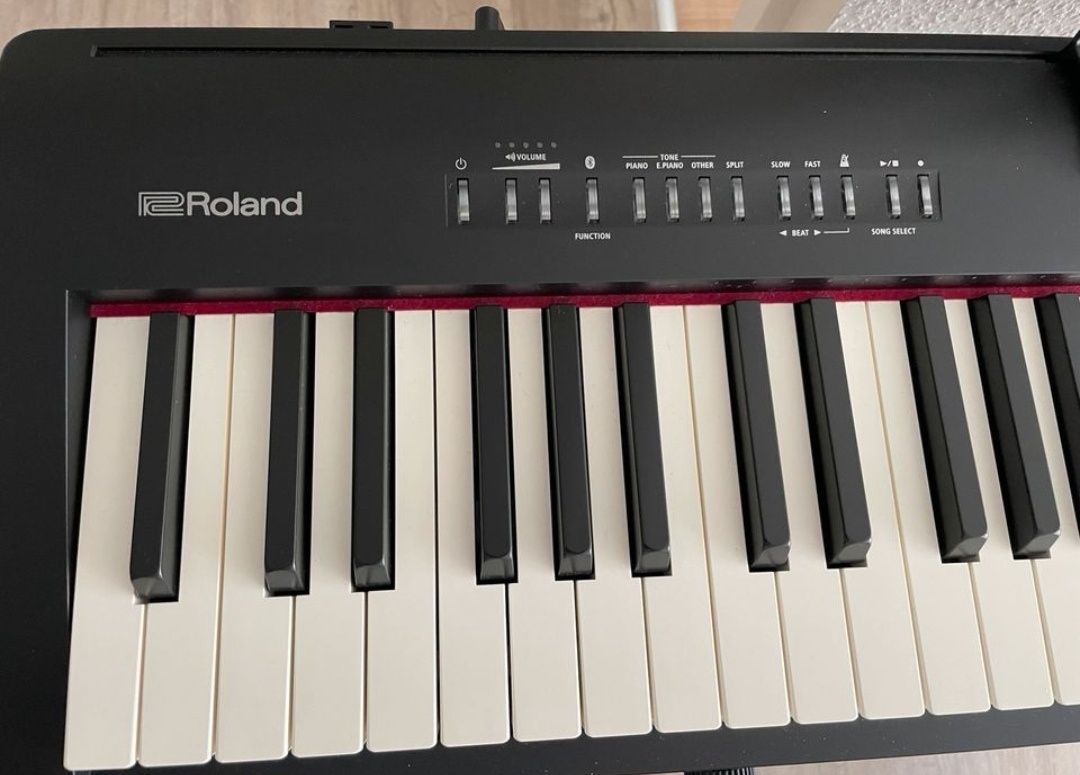 Roland FP-30 jak nowy w pełnym zestawie!!! Ważona klawiatura 100%