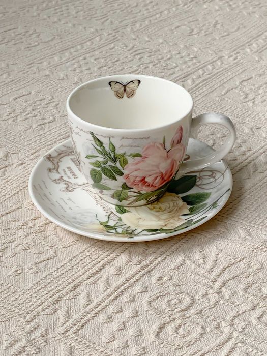Easy Life filiżanka ze spodkiem róże napisy porcelana 220 ml