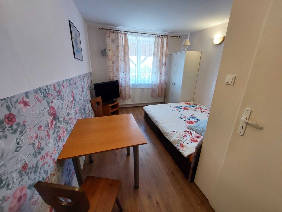 Noclegi dla Firm Złoty Taras, pokoje do wynajęcia,kuchnia,stołówka