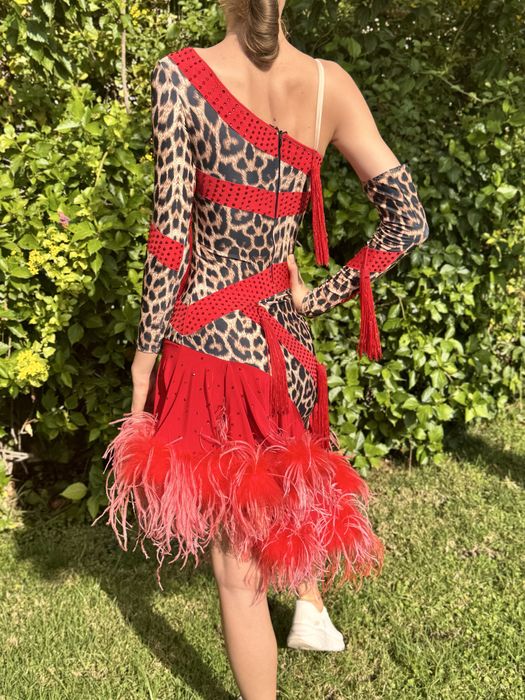 Продам сукню латина