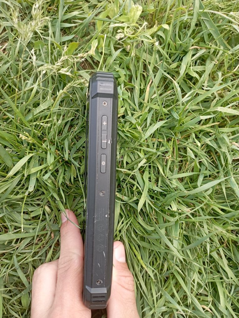 Продам смартфон Sigma mobile X-treme PQ38 4/32Gb Black