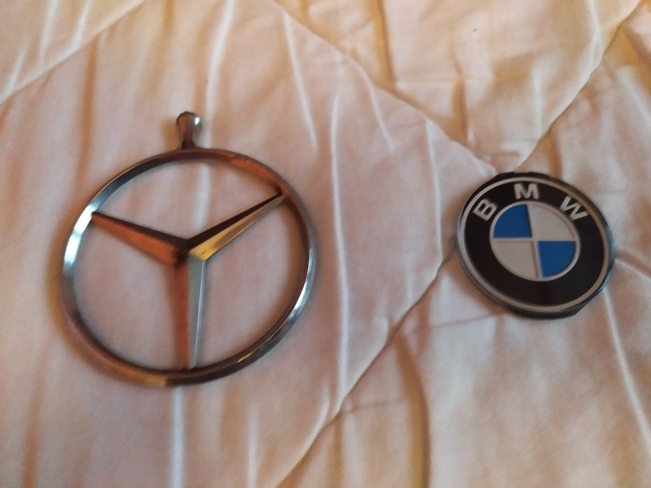 BMW, Mercedes emblematy