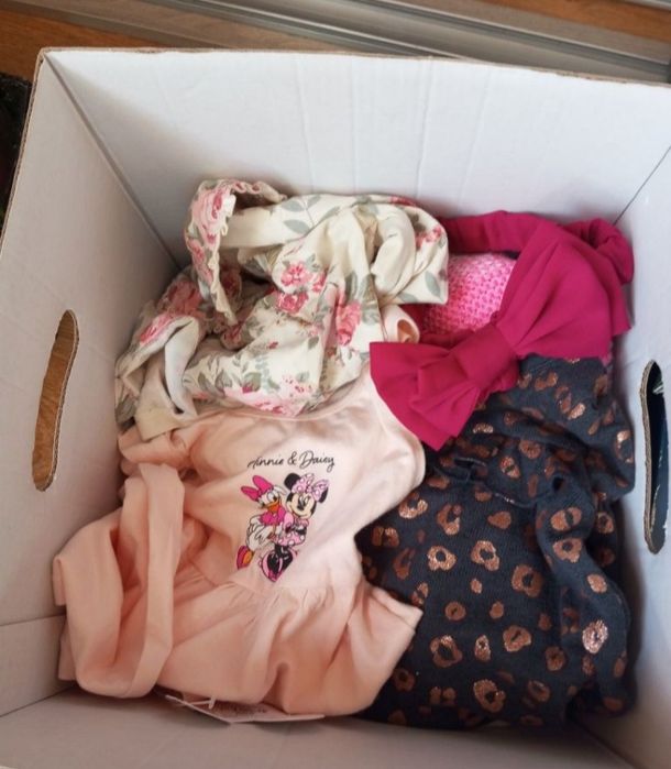 Paka ubrań dla dziewczynki rozm  62/68