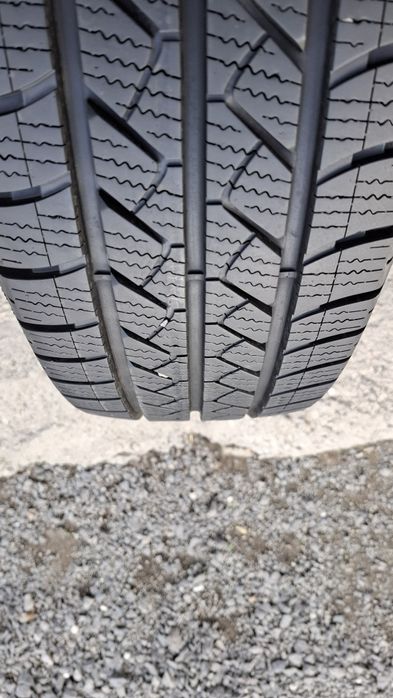 Goodyear 215/65 R16 C Vector 4Seasons Cargo