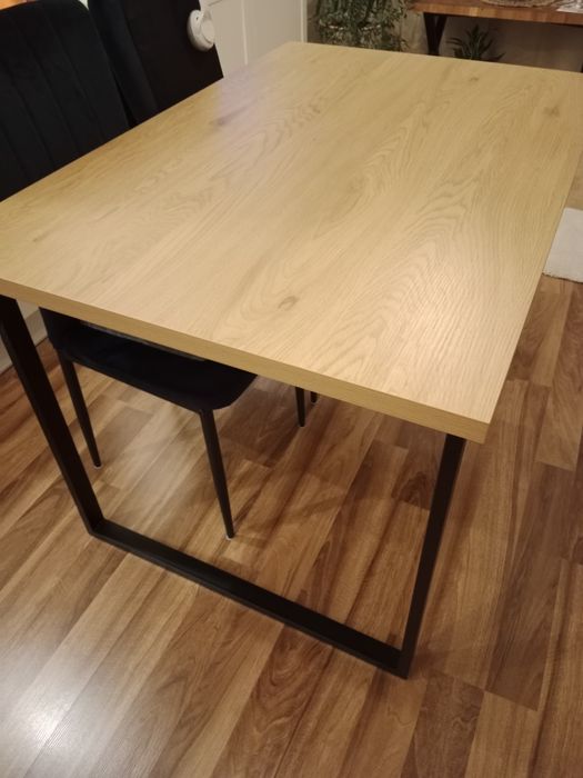 Stół do jadalni Jysk 120x80x75