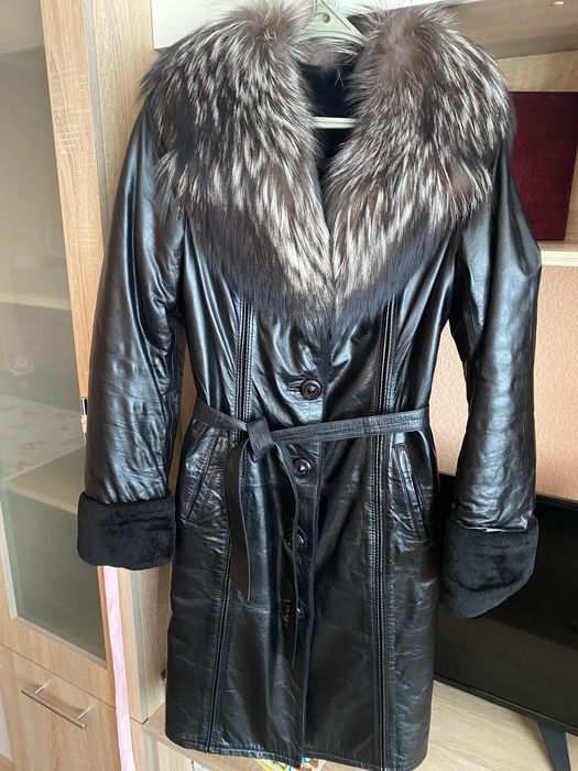 Шкіряне пальто зимове з натуральним хутром