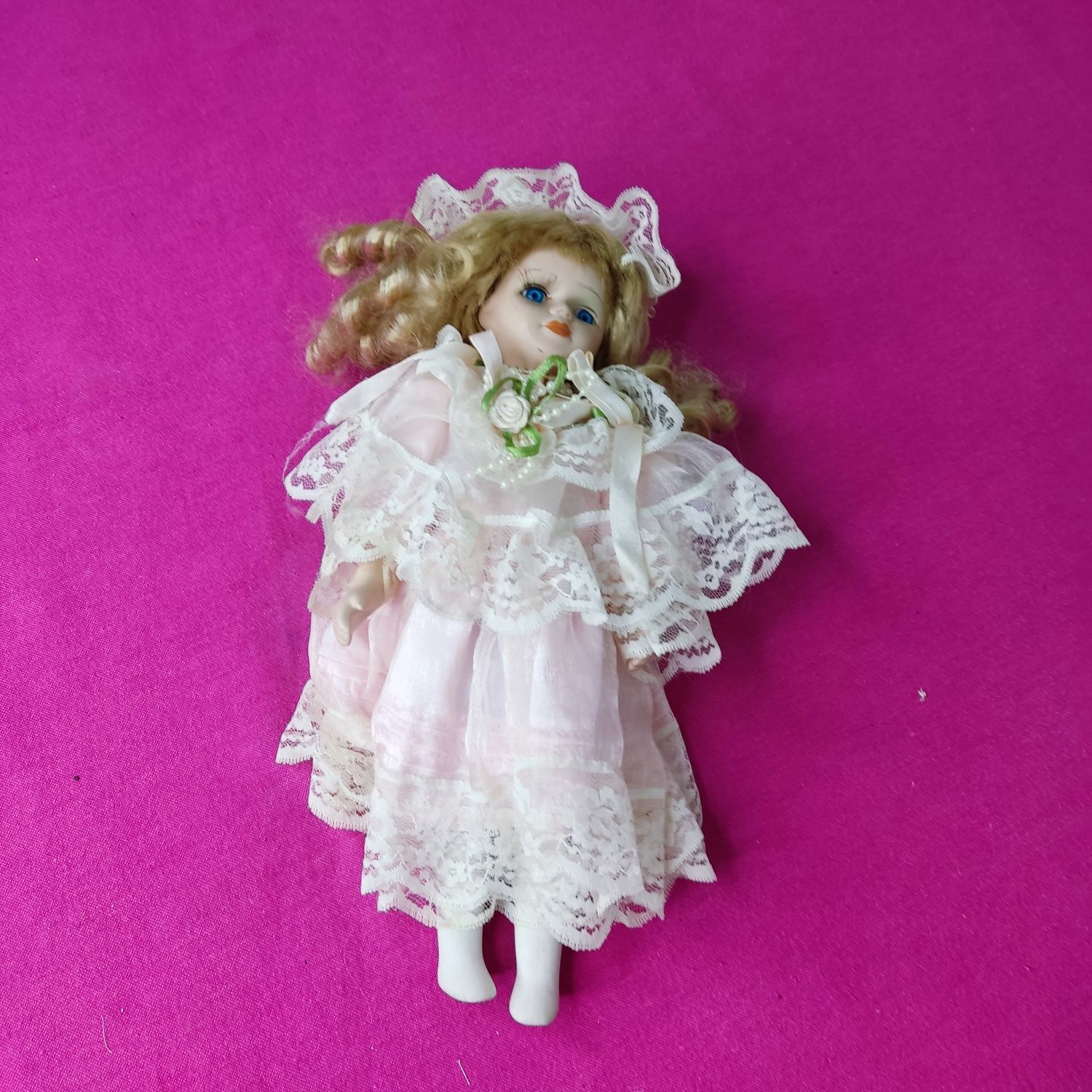 Красивая керамическая фарфоровая кукла игрушка для детей фарфор