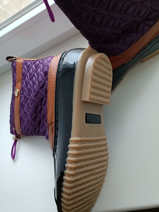 Гумові жіночі чобітки утеплені