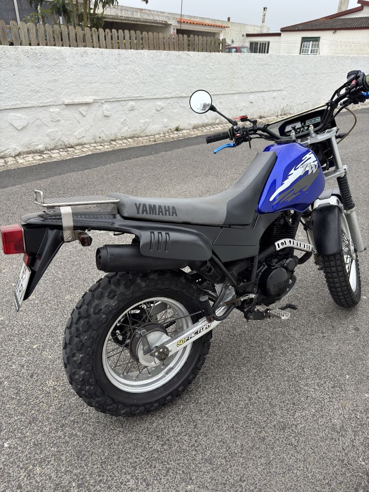 Yamaha TW 125 com motor 225.