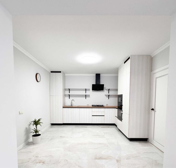 Продається  новий будинок-американка р-он Краснодонців