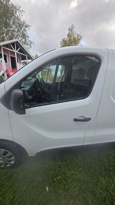 Renault trafic 2.0 silnik 452 kilomety 2025 rok