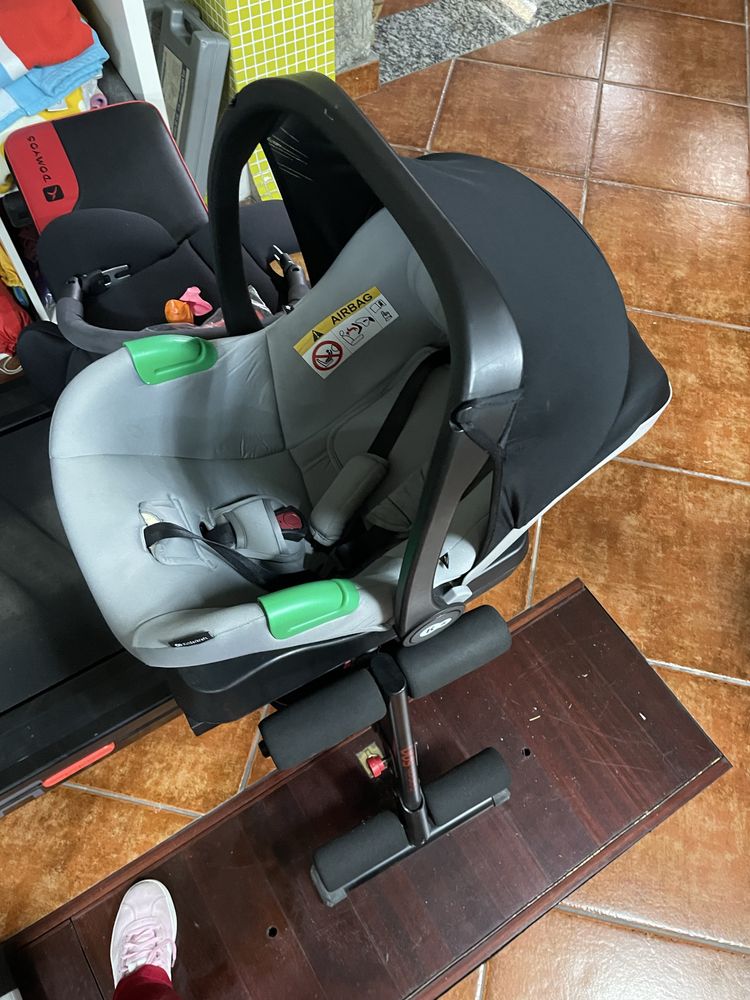 Carrinho de bebe com cadeira Auto - KinderKraft