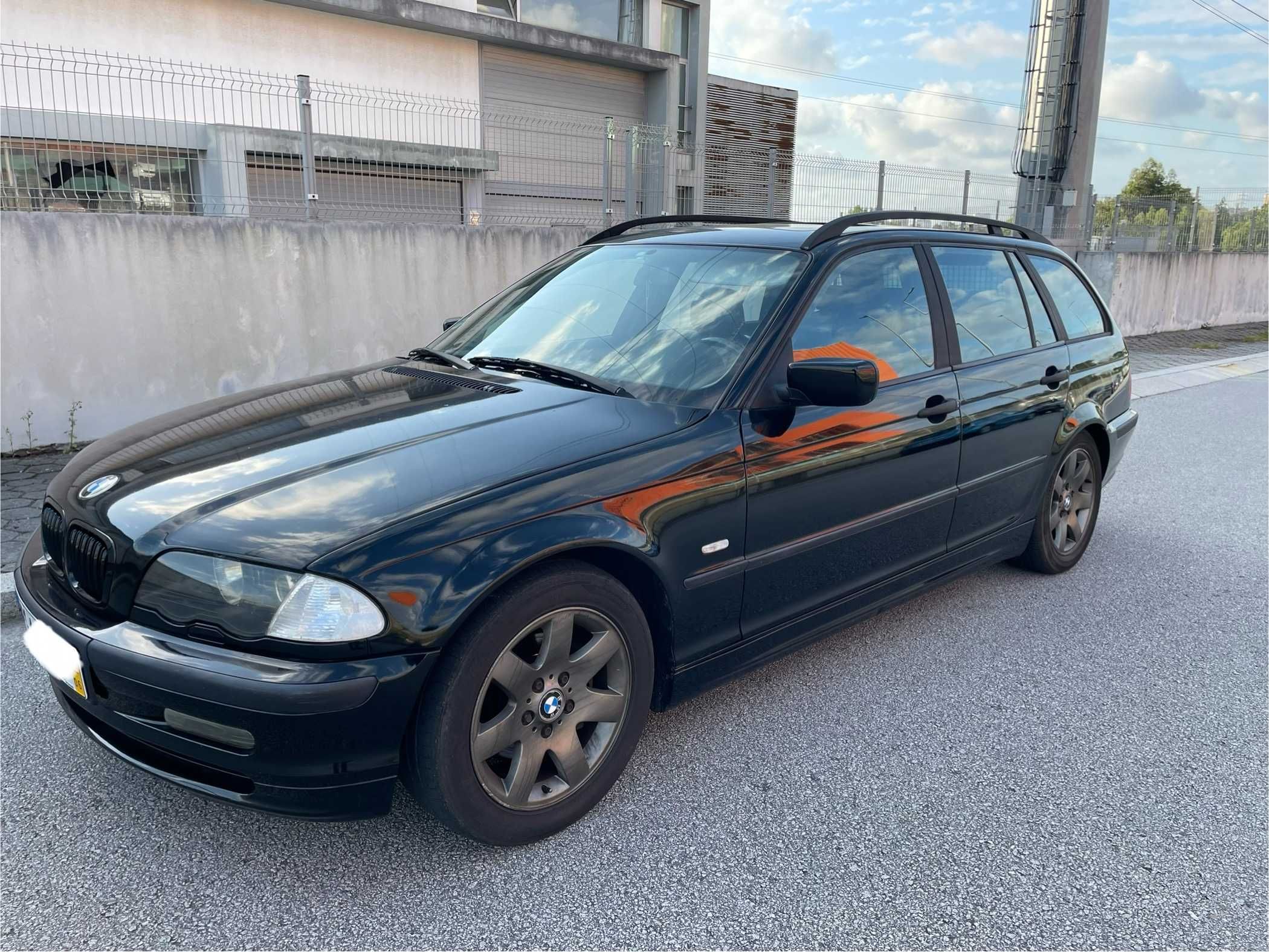 BMW 320d Auto Touring - Valor FIXO - Xenon - Bancos Pack M