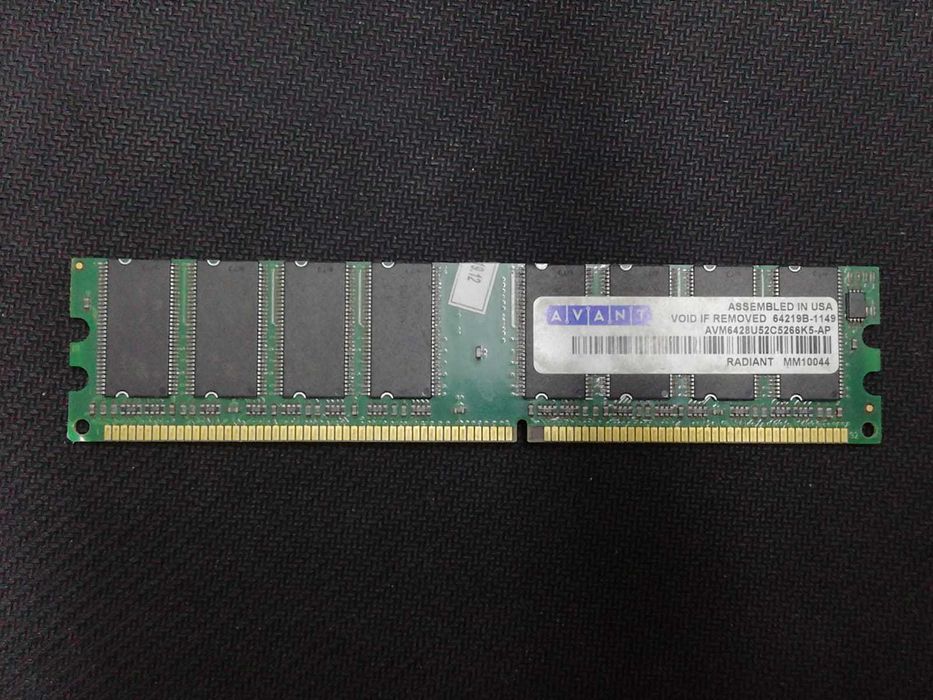 Ddr Sdram Dimm 1GB 128MX64 AVM6428U52C5266K5-AP