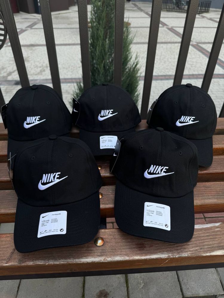 Продам кепку Nike