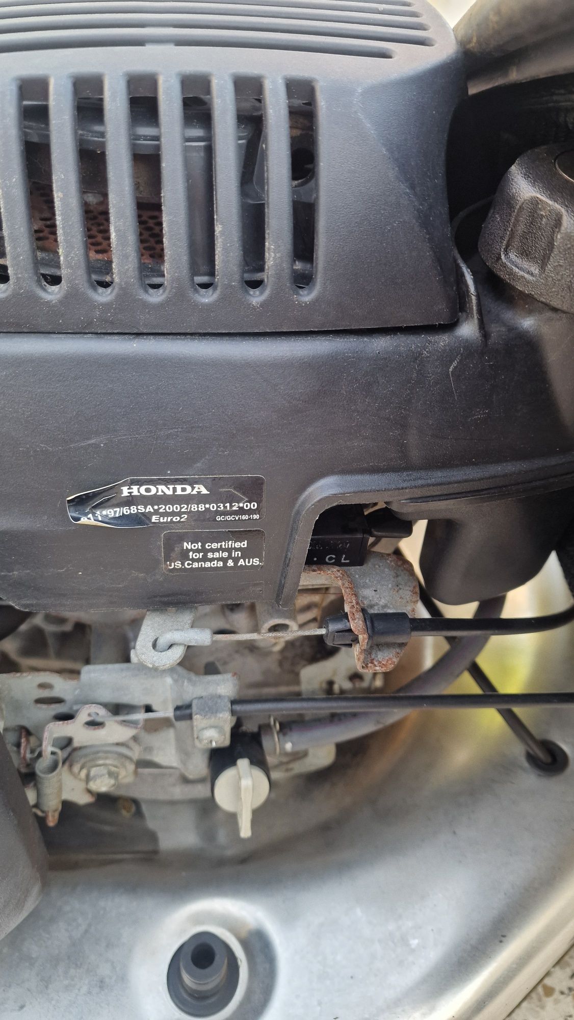 Corta relva honda 5.5 cv com tracção.