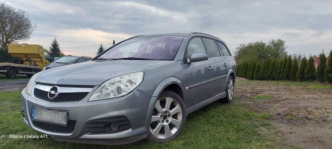 Opel Vectra C Lift 2006r 1.9CDTi 150KM DB Stan!Klima!Alu!Hak!Polecam!