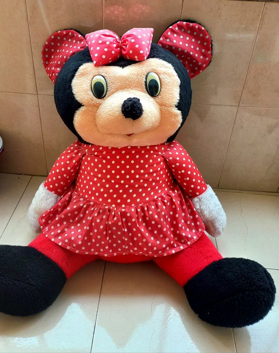 Vende-se peluche grande minnie.