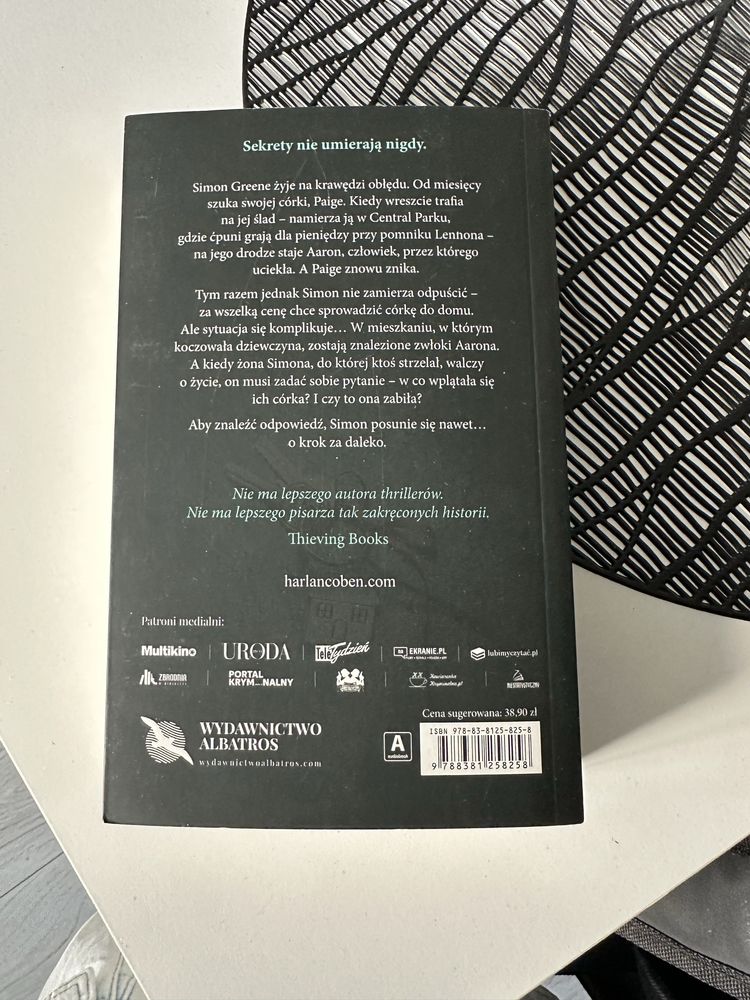 Książka O krok za daleko Harlan Coben | thriller psychologiczny
