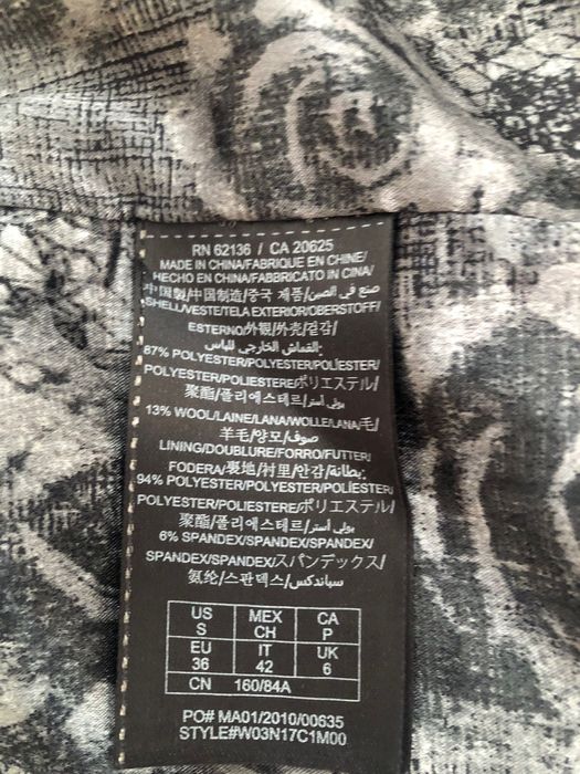 Casaco da Guess! Imperdível