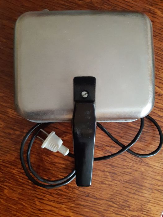 Електровафельниця радянського зразка