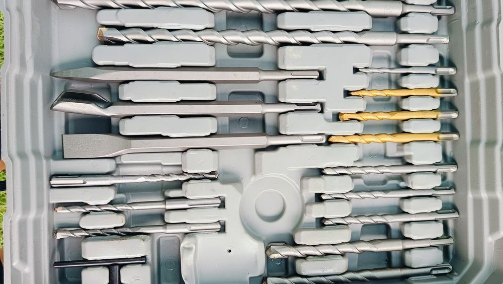 Młotowiertarka Titan młot udarowy 8 J 1500W