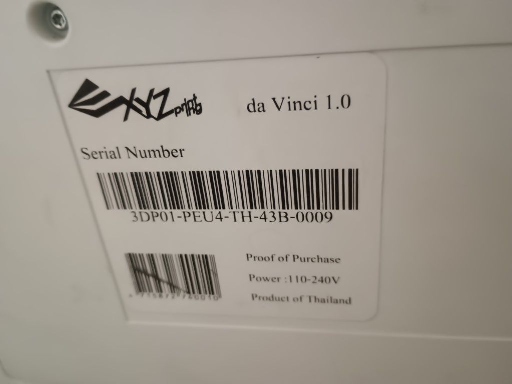 Drukarka 3D Da Vinci w obudowie