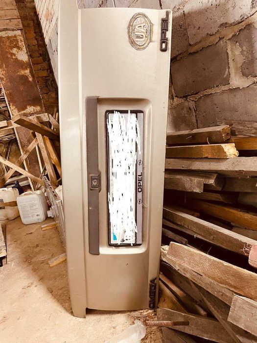 Ляда (Двері багажника) на OPEL OMEGA A