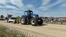New holland T8040 Tractor Pulling  case magnum cummins 8,3L