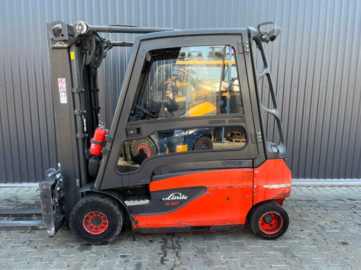 Wózek widłowy Linde E30L-01 Triplex Pozycjoner Kabina 2018 tylko 3363h