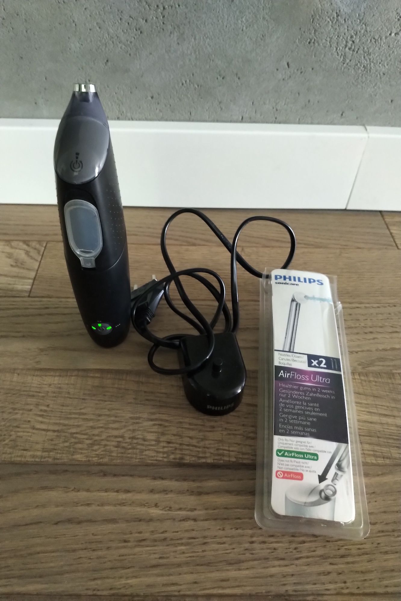 Irygator Philips Sonicare HX8431/03-8331 AirFloss Ultra czarny