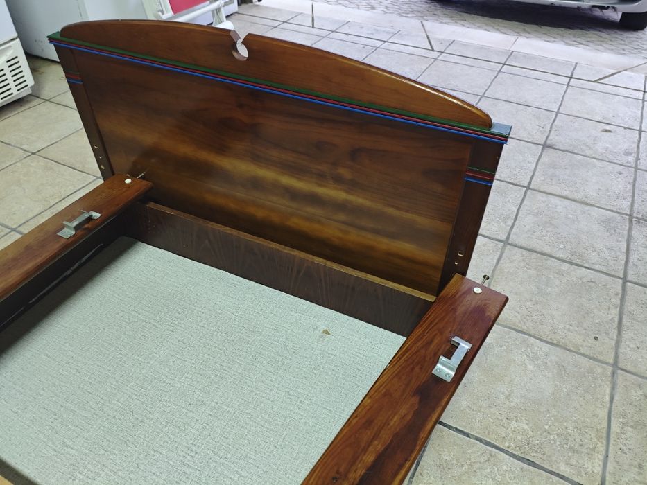 Cama solteiro com gaveta