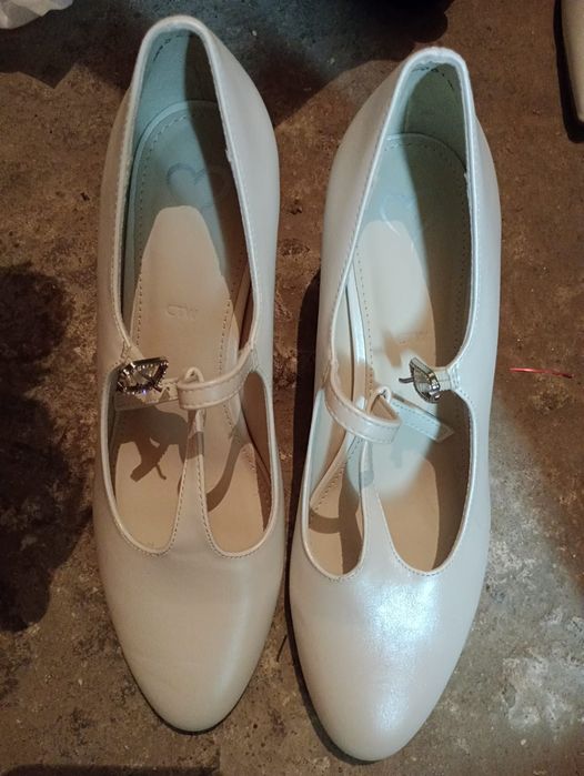 Buty ślubne białe rozmiar 40