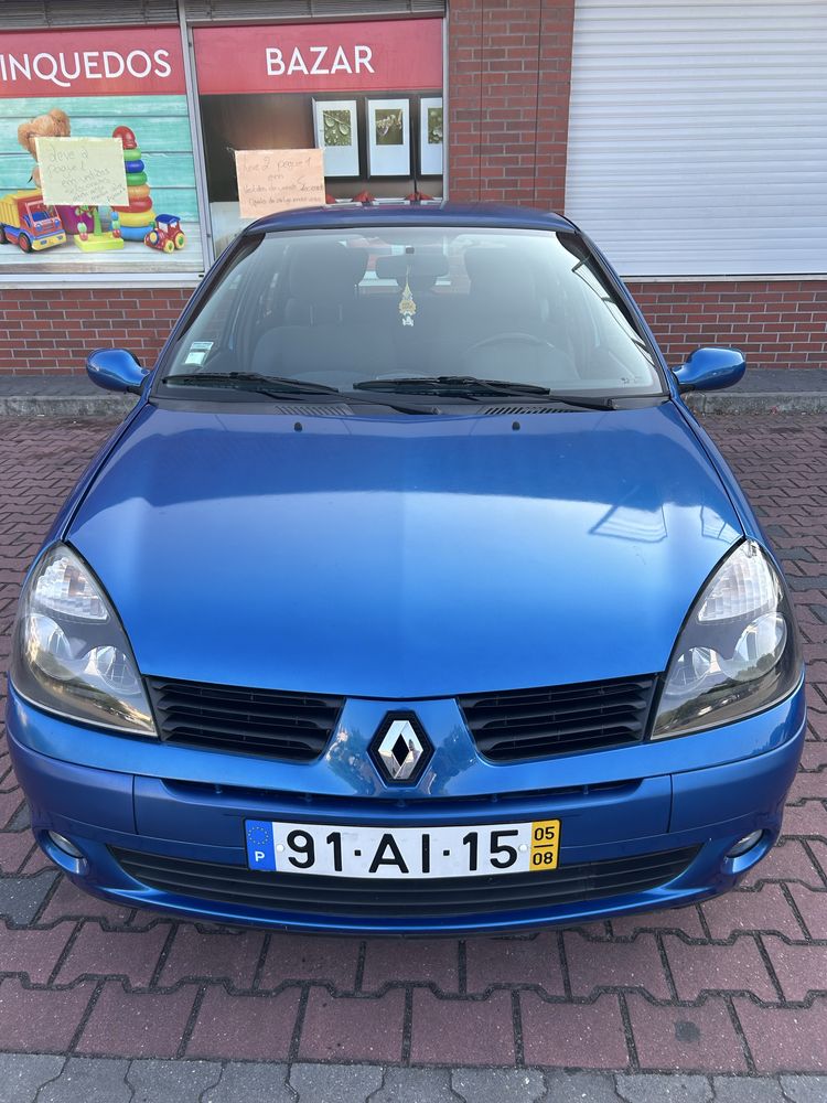 Vende-se Renault Clio 2005 em bom estado!