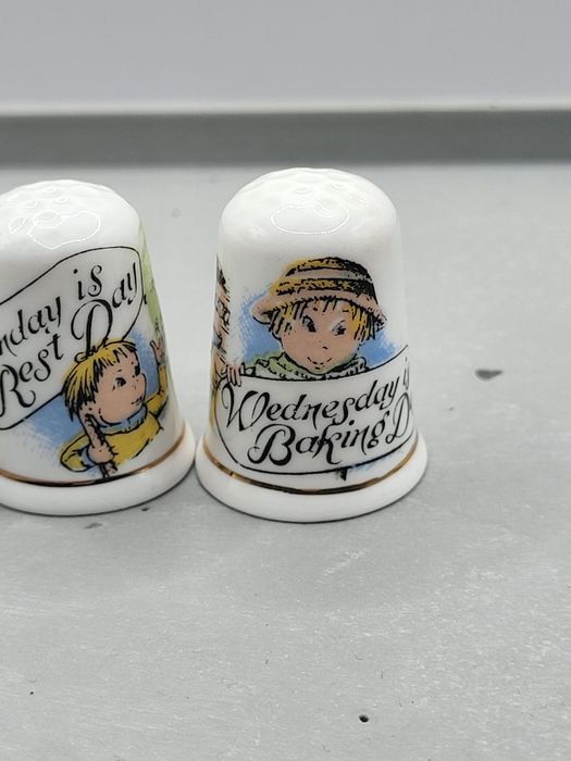 Zestaw 5 naparstków z motywem pracy