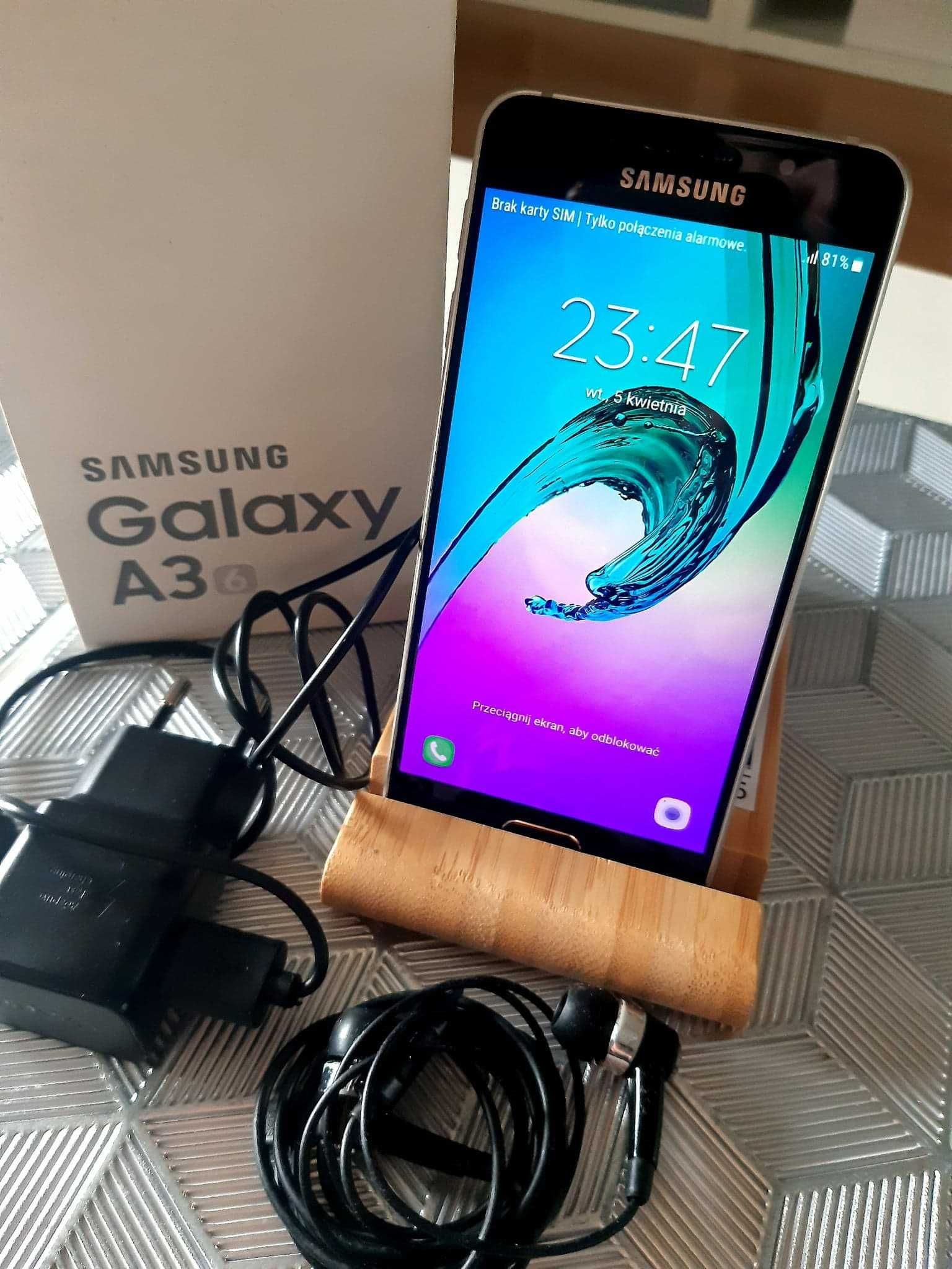 Samsung Galaxy A3, 16 GB, złoty