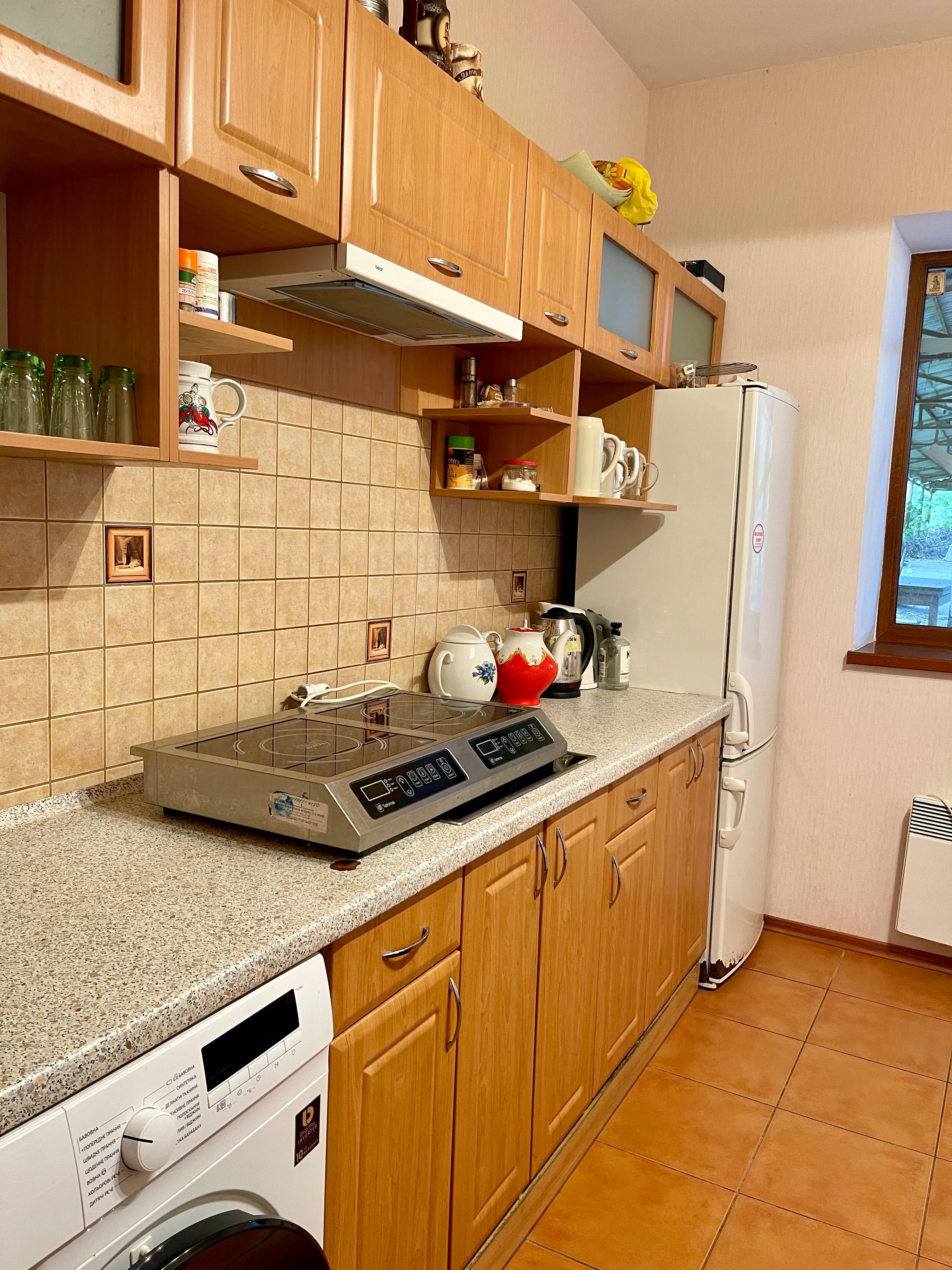 Продаж котеджа з банею та басейном | ПІДГОРОДНЕ