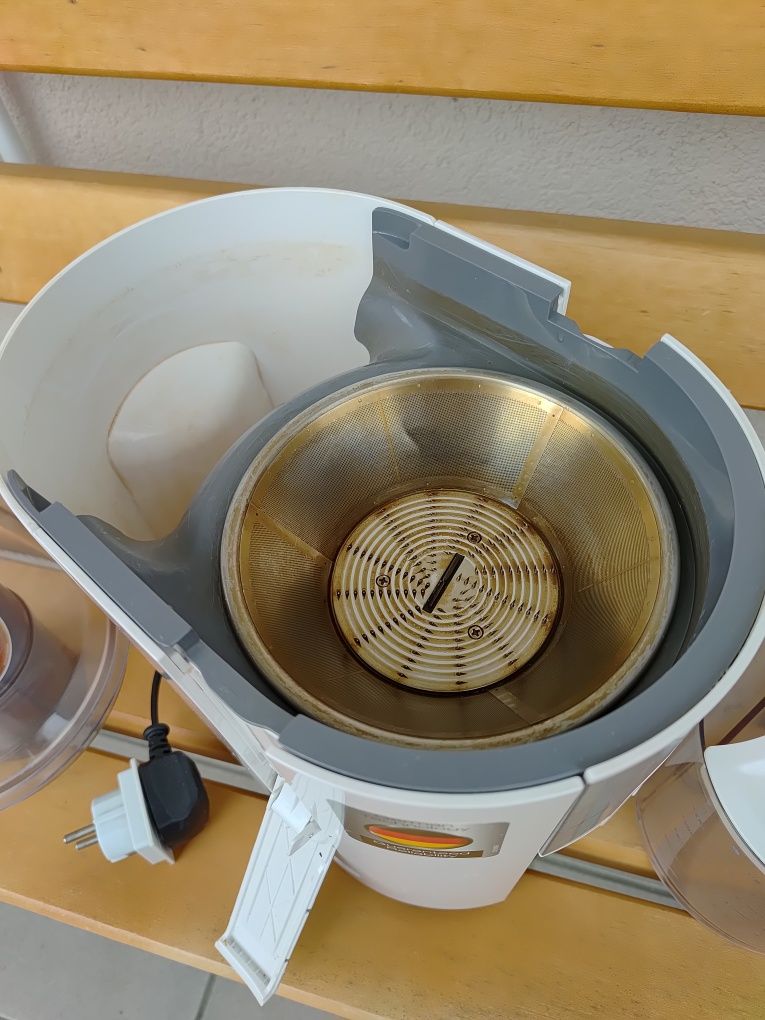 Sokowirówka Braun J500 biała