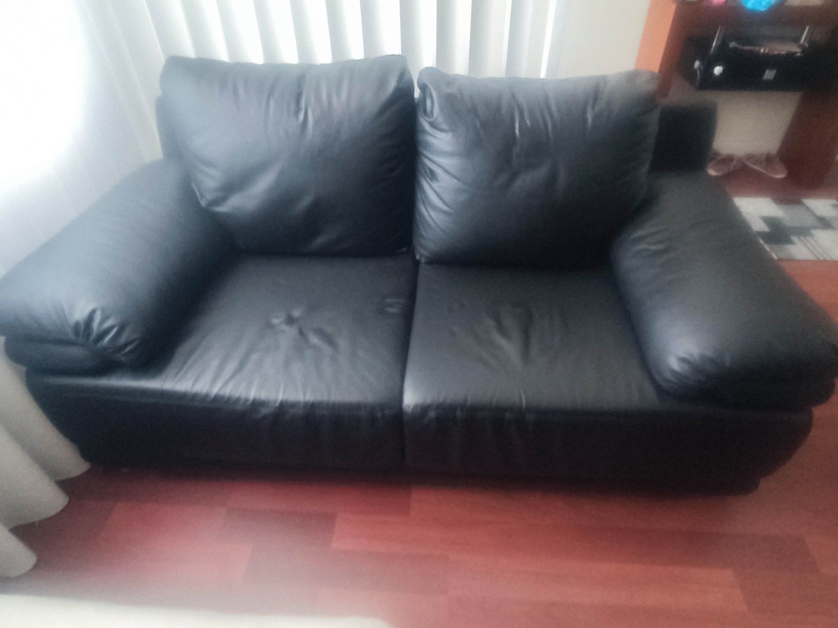 Sofá de 2 lugares pele preto