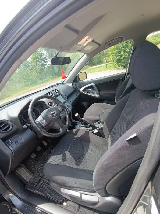 Toyotą Rav 4 2.2 D-CAT