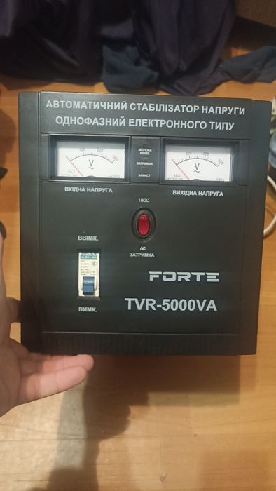 Стабилизатор напряжения