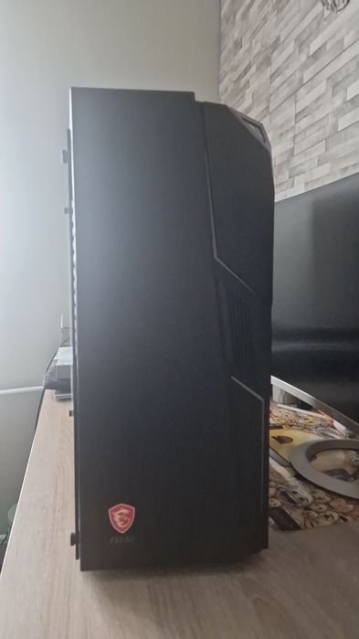 komputer stacjonarny MSI + monitor ASUS VZ27V + klawiatura MSI VIGOR G