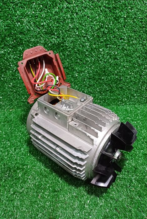 Silnik elektryczny pompy powieszchniowej Gardena 1200W